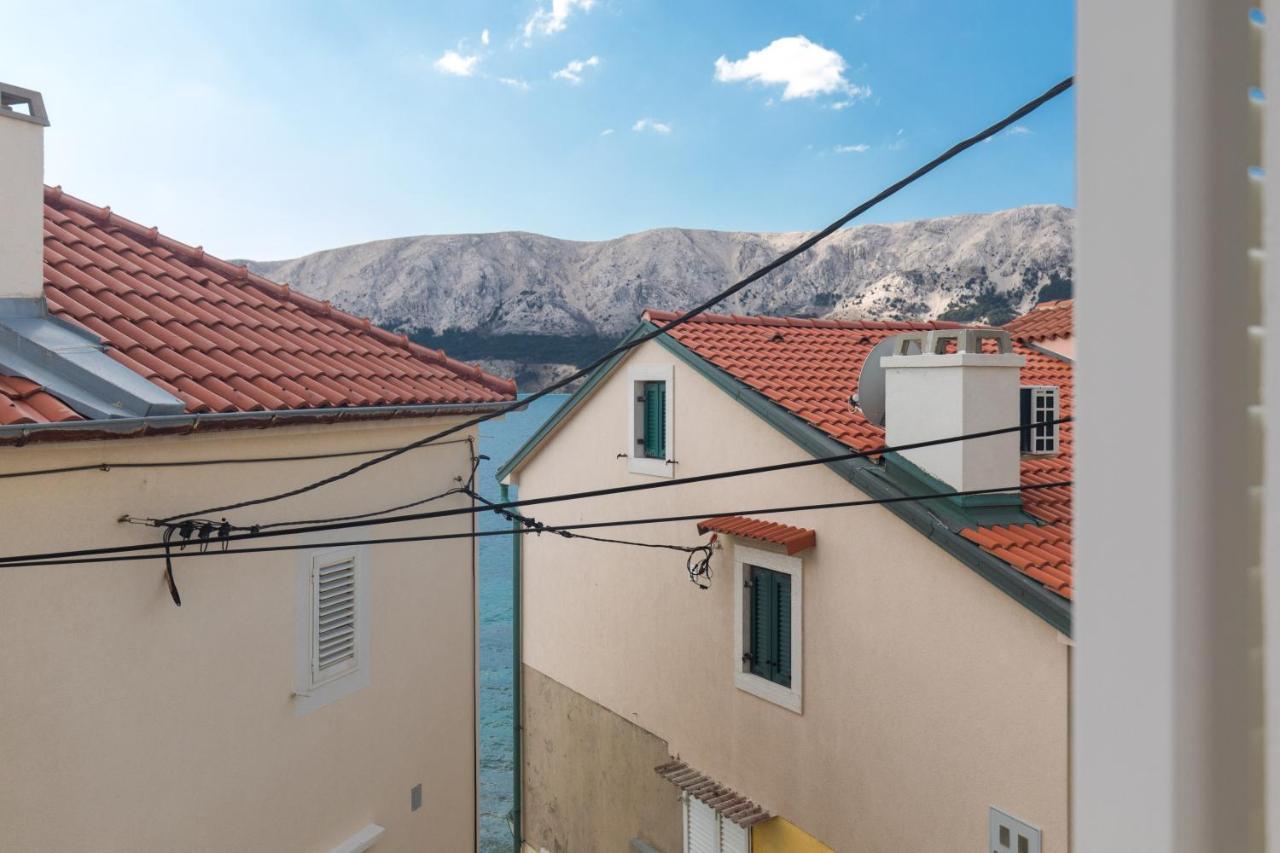 Apartments Darko Near The Sea Baška Esterno foto